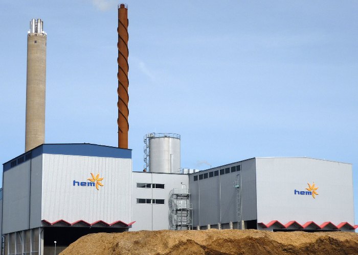 Kraftvärmeverket Oceanen är beläget i Halmstads hamn. Bestående av fem pannor kan Oceanen totalt producera 130 MW fjärrvärme och 3,2 MW el.