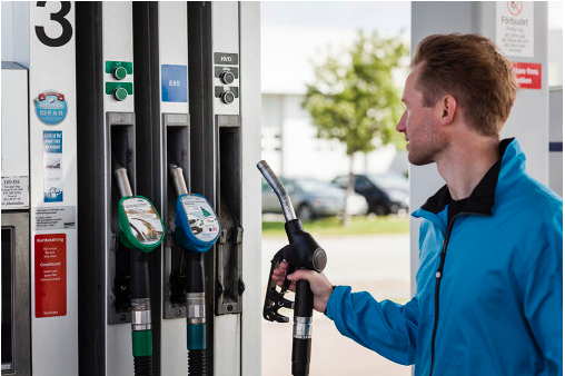 Regeringens införda reduktionsplikt blivit ett tak för biodrivmedel där incitamentet att öka användningen förnybara drivmedel uteblivit. Foto: Volvo