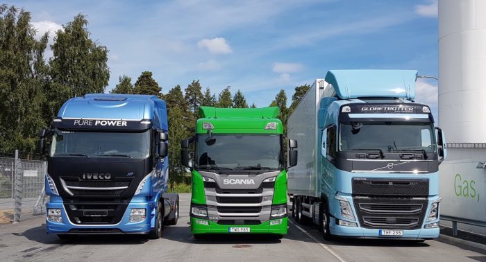 Tre lastbilar för flytande metan från Iveco, Scania och Volvo