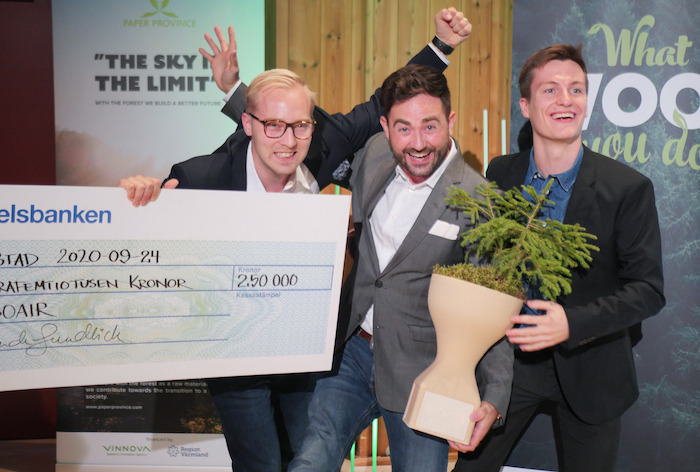 Arboair är vinnare av innovationstävlingen "What wood you do". Från vänster: Jacob Hjalmarsson, Markus Drugge och Josef Carlson. Foto: Annica Åman/Paper Province